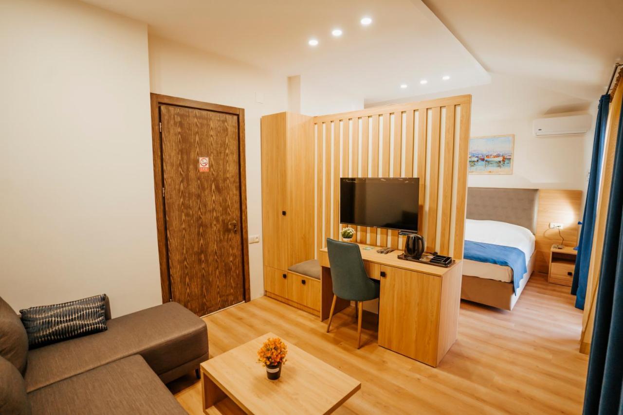 West Apart Hotel Batumi Eksteriør billede