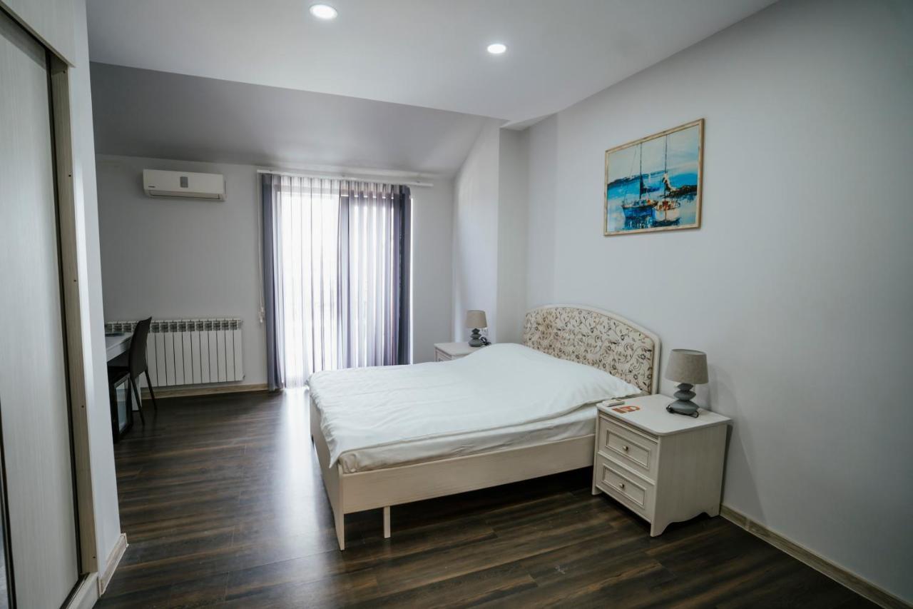 West Apart Hotel Batumi Eksteriør billede